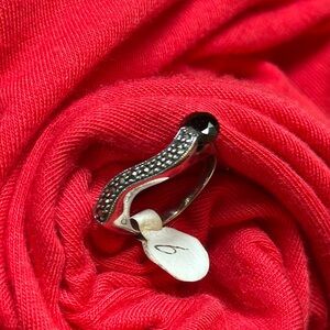 Vintage sterling 925 stamp Size 6 ring unique offset black stone & marcasites(?)